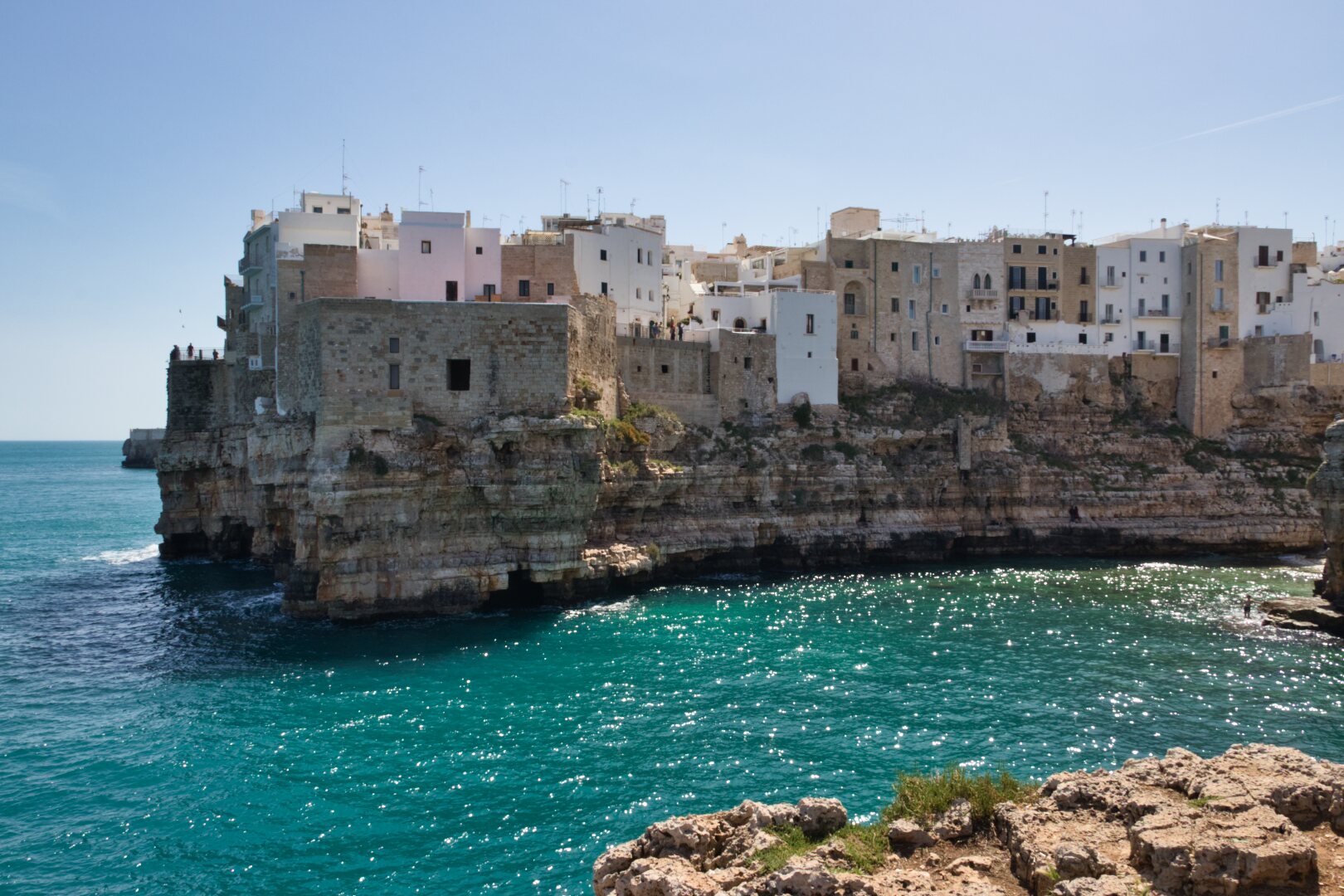 Les Pouilles en train - Guide complet - L'empreinte baroudeuse