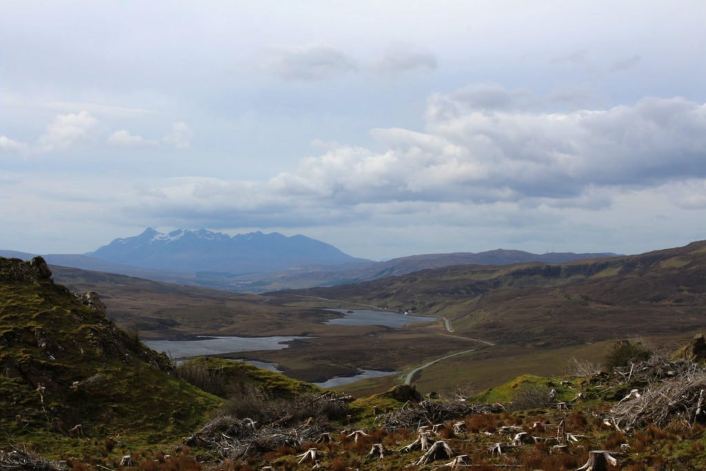 Paysage de l'île de Skye sur le chemin vers Old Man of Storr