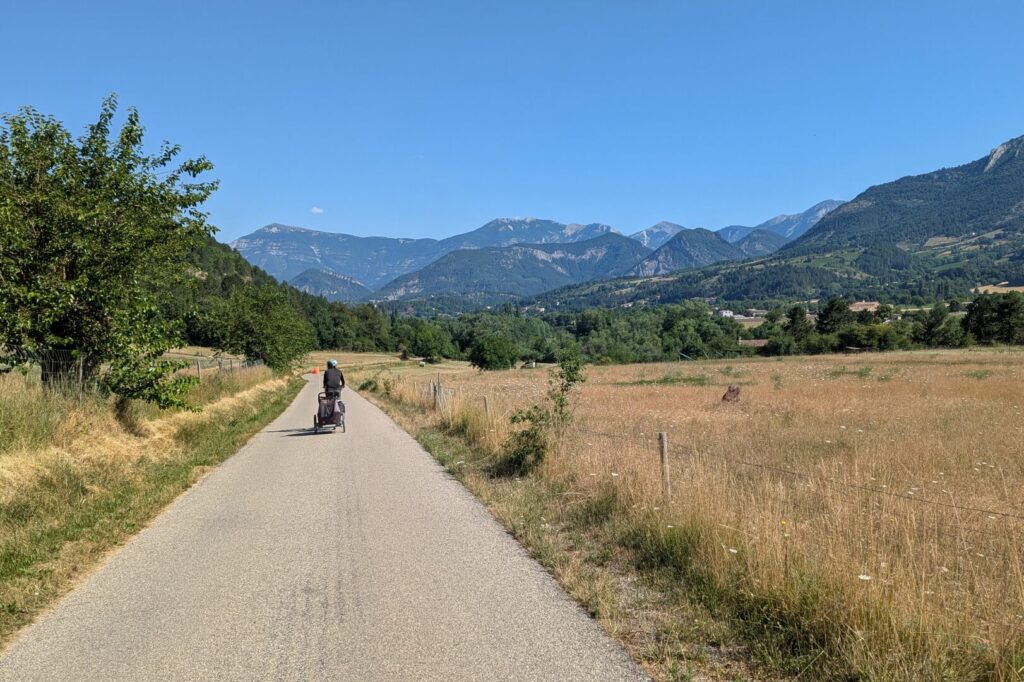 Cycliste sur la Drôme dans la Drôme
