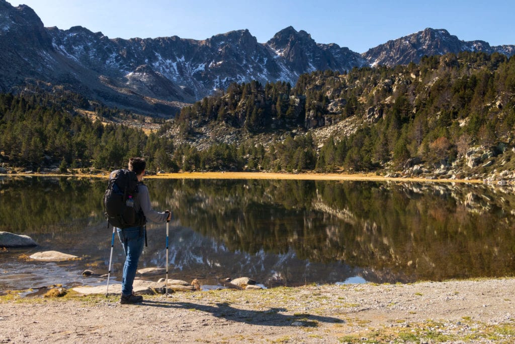 Le lac des Pessons, point de départ de plusieurs randonnées en Andorre