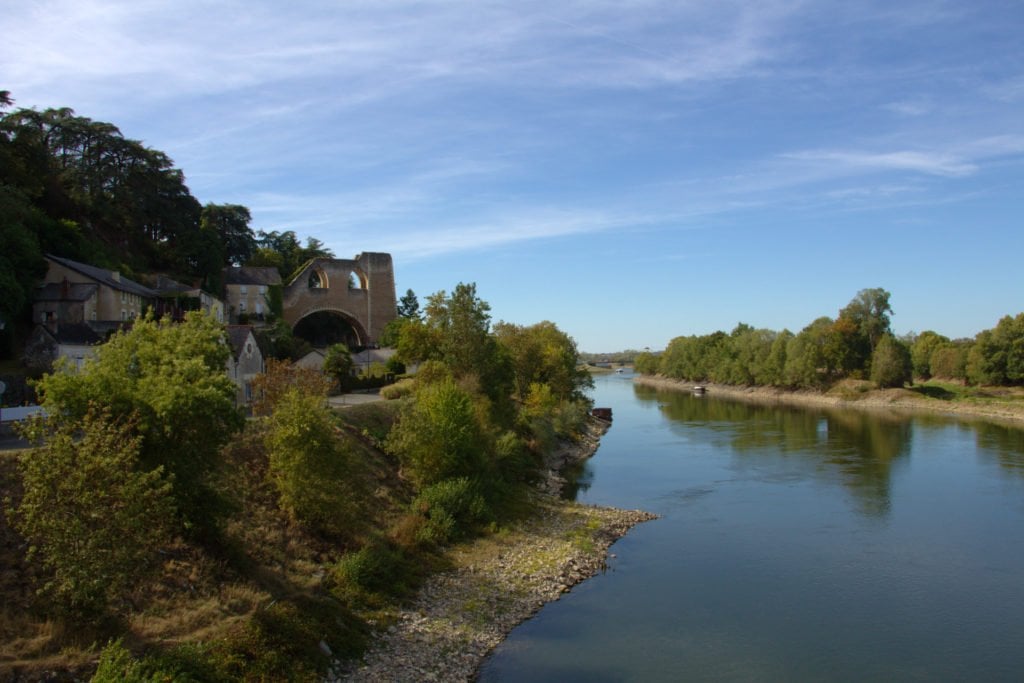 Vue depuis le pont de l'île de Chalonnes menant à Montjean-sur-Loire